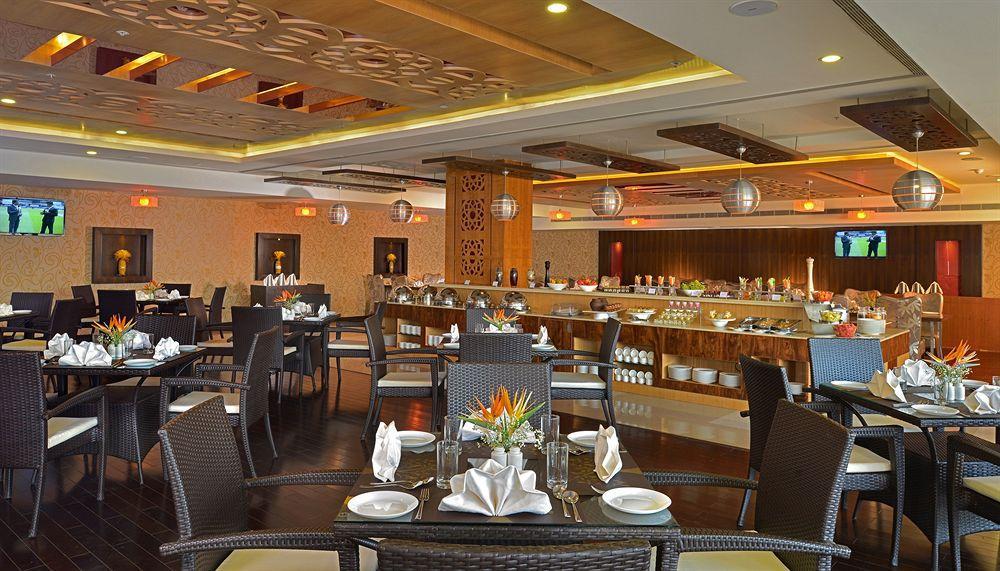 Fortune Select Grand Ridge, Tirupati - Member Itc Hotels' Group Exterior foto The Grand Bar & Restaurant