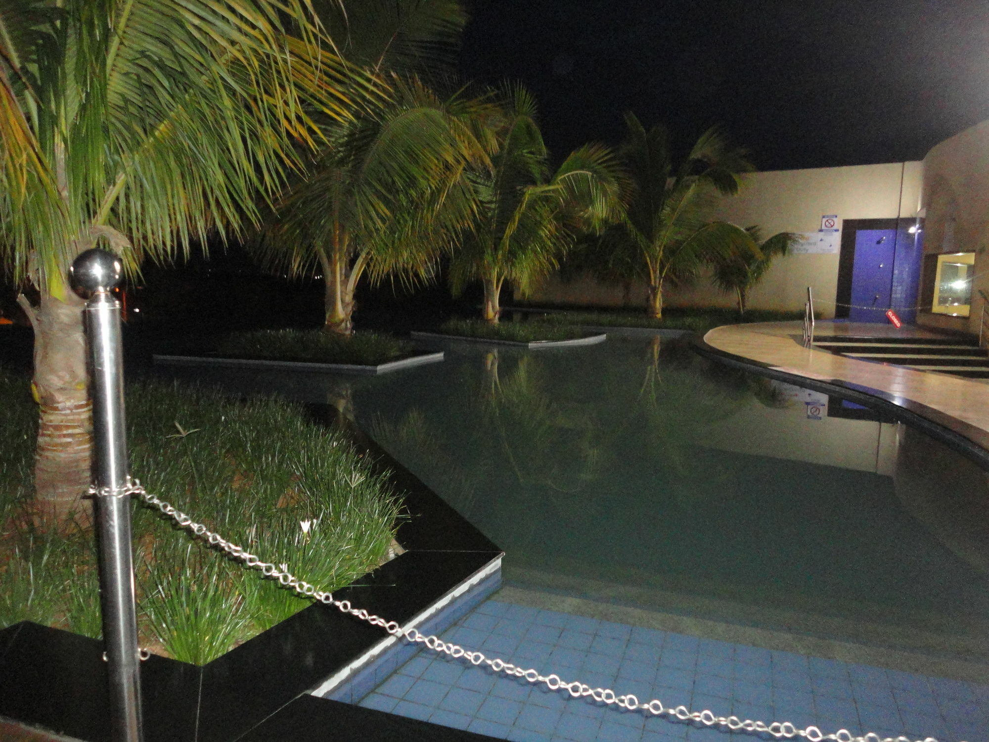 Fortune Select Grand Ridge, Tirupati - Member Itc Hotels' Group Exterior foto The pool at the hotel